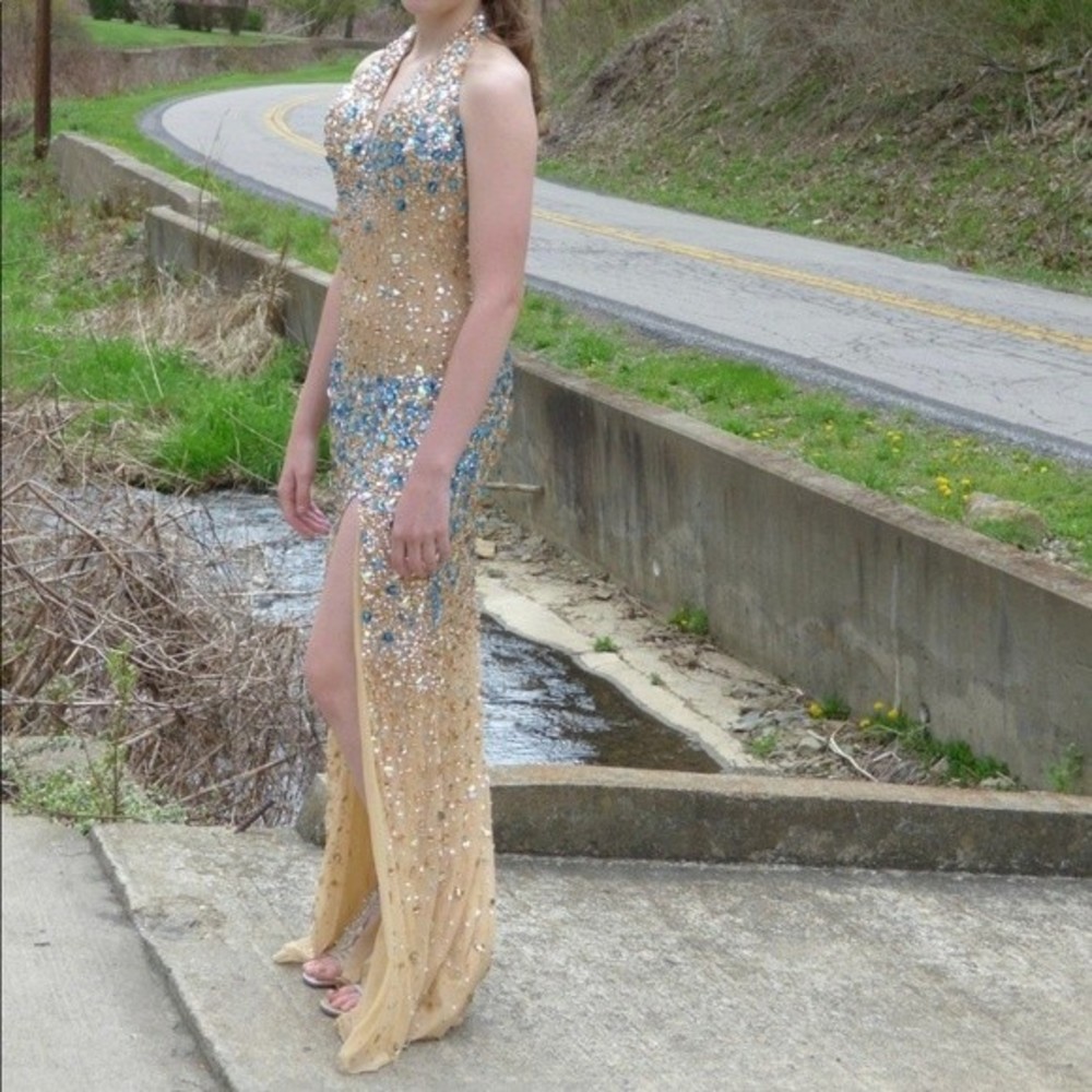Jasz Couture size 6 Prom Dress
